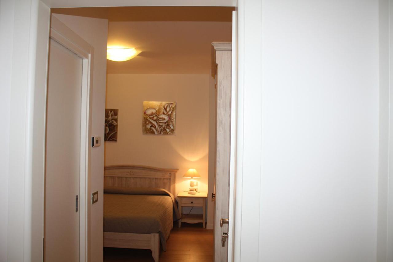 Sernaglia della Battaglia Elis' Rooms מראה חיצוני תמונה