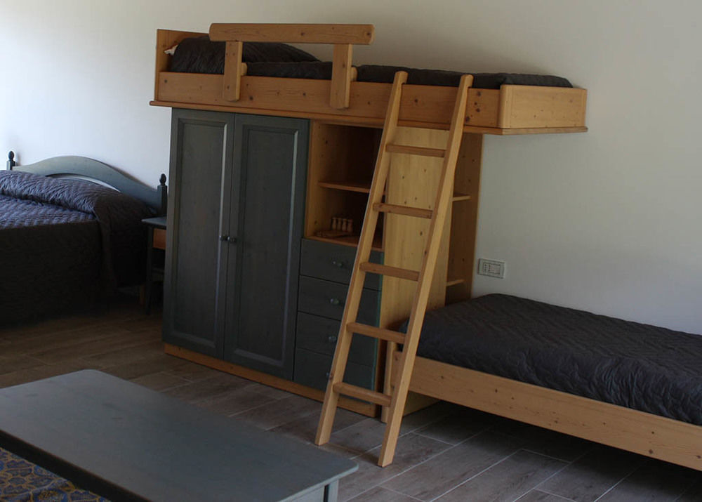 Sernaglia della Battaglia Elis' Rooms מראה חיצוני תמונה