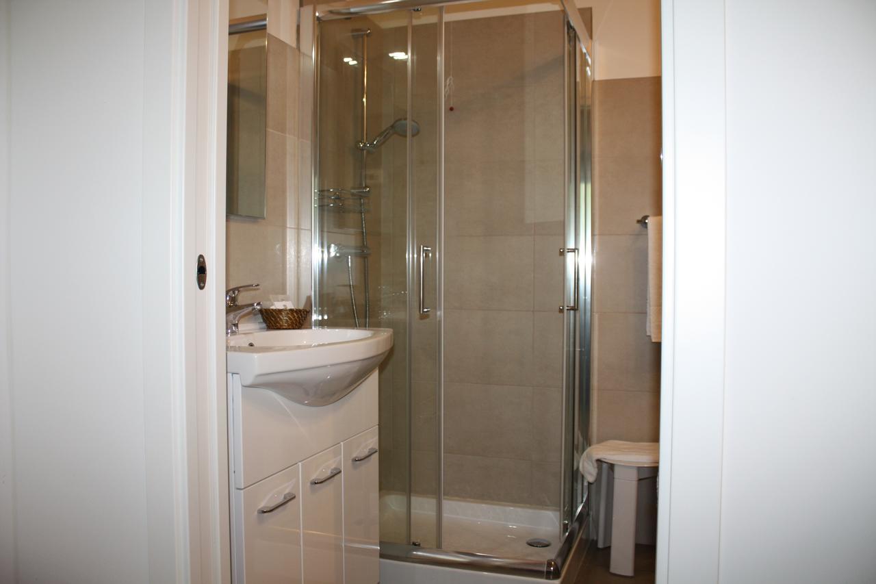 Sernaglia della Battaglia Elis' Rooms מראה חיצוני תמונה